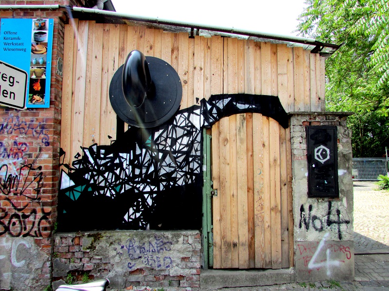kosmonaut-wiesenweg-eingang