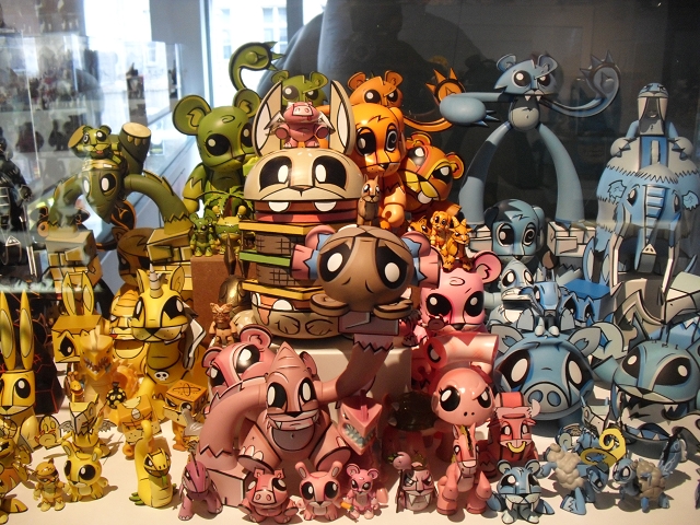 Art_and_Toys_Collectors_RoomDSCI2448