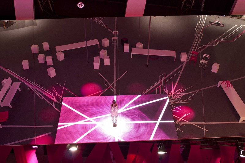 TAPE-ART-by-TAPE-OVER_Telekom_IFA_stage-design