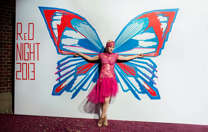 TAPE-ART-by-TAPE-OVER_reminders-night_butterfly-photo-booth