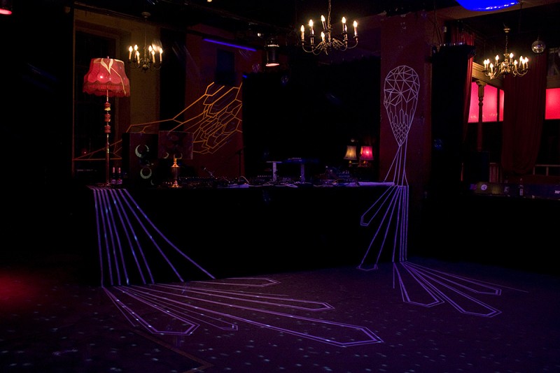 TAPE-ART-by-TAPE-OVER_ritter-butzke-club_stage-design