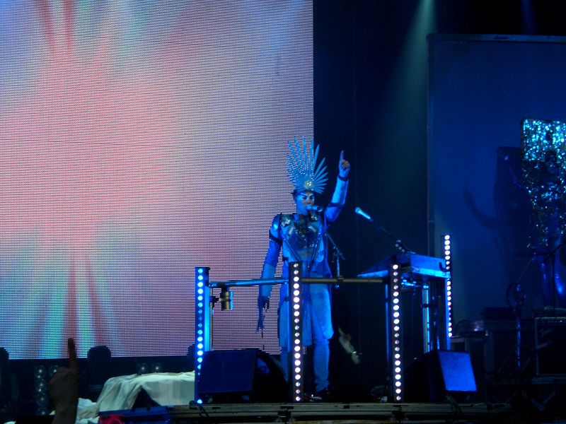 empire-of-the-sun-konzert-1