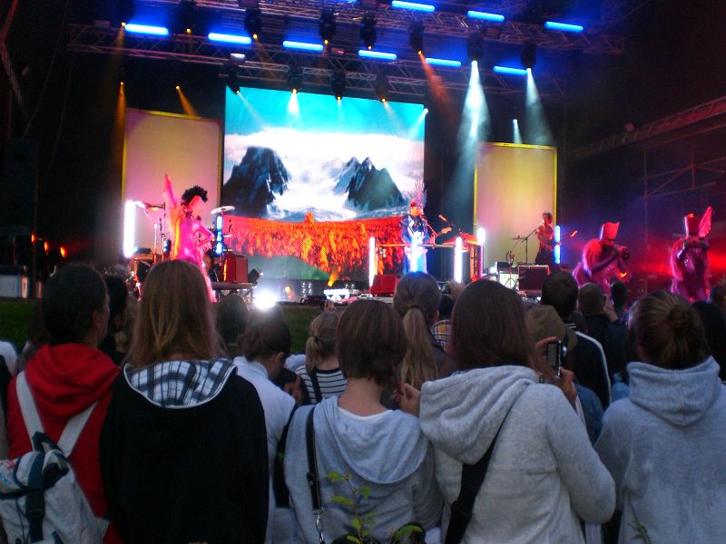 empire-of-the-sun-konzert-3