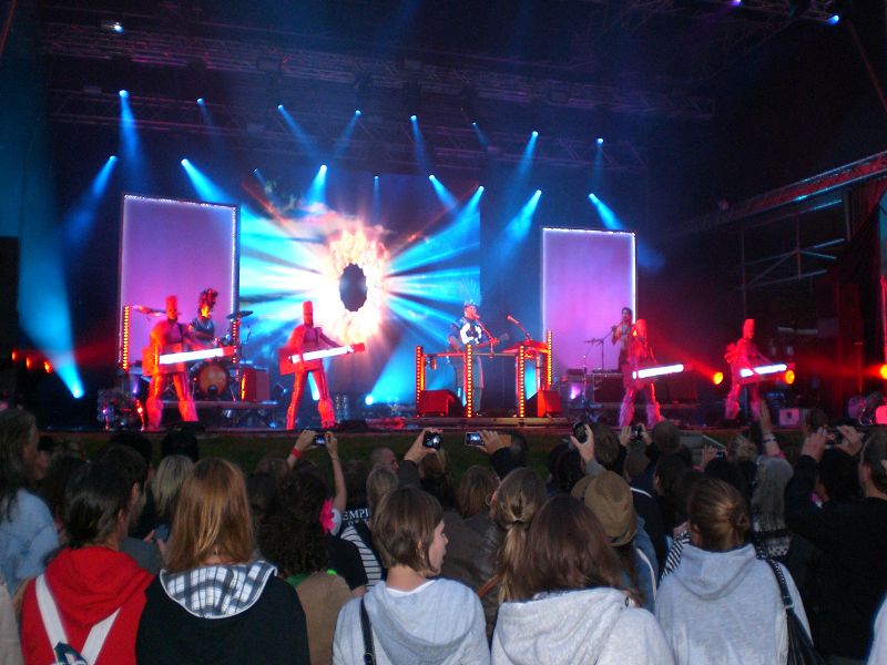 empire-of-the-sun-konzert-7