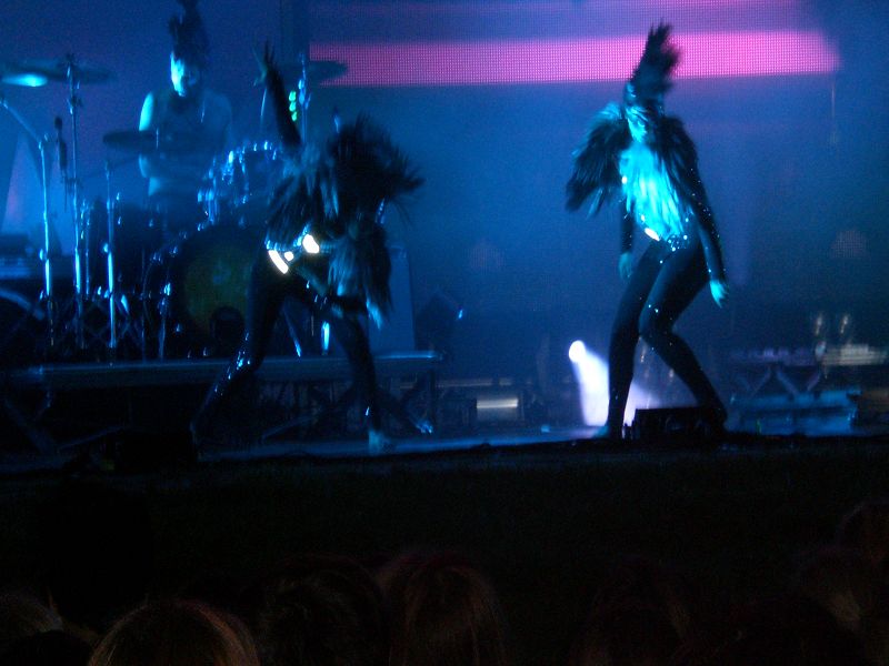 empire-of-the-sun-konzert-8