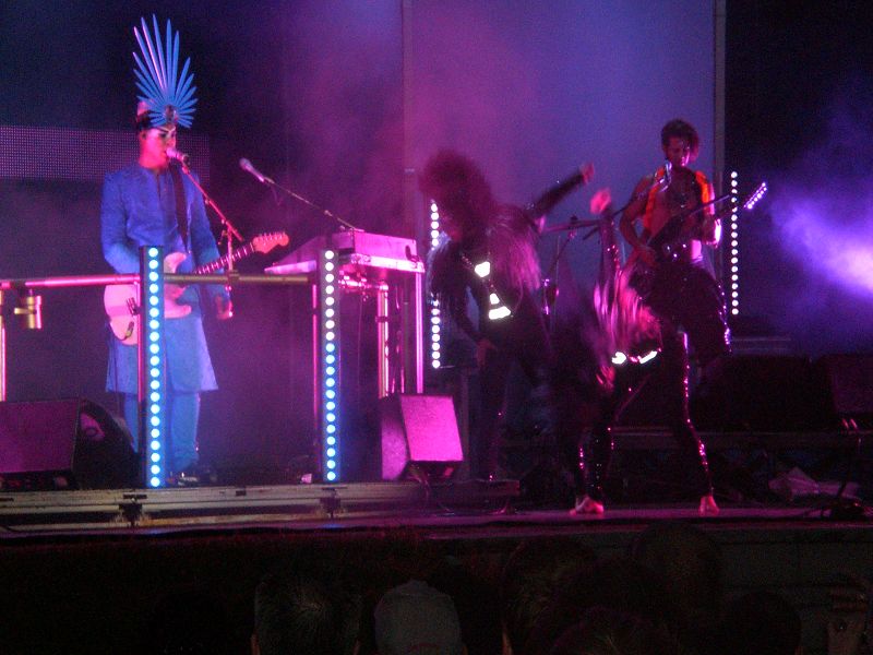 empire-of-the-sun-konzert-9