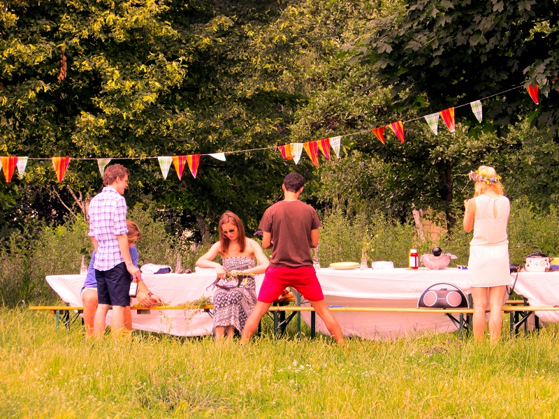 Mauerpark Picknick Berlin Prenzlauer Berg