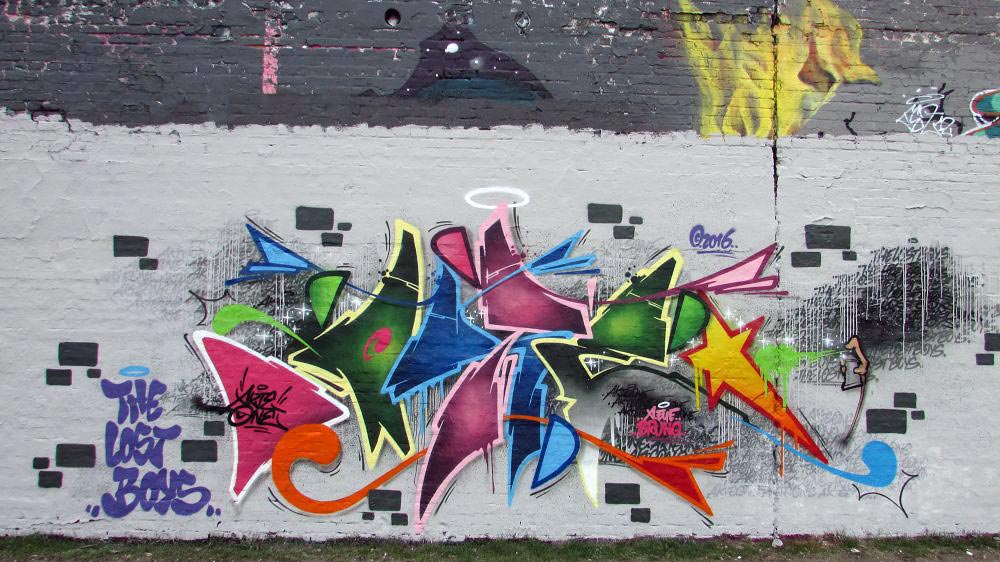 wall-graffiti-berlin-3