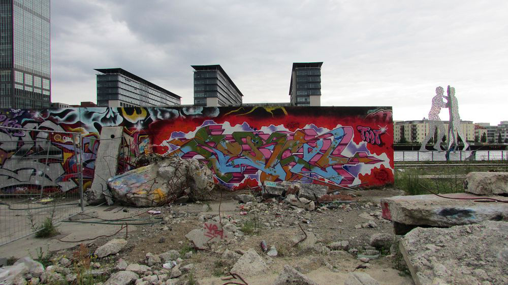 graffiti-berlin-stralauer-allee-14