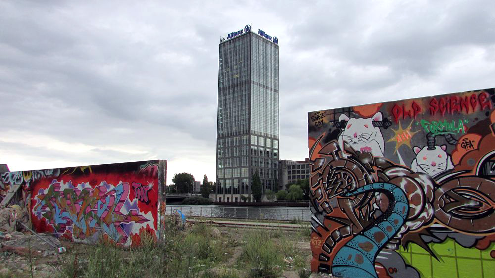 graffiti-berlin-stralauer-allee-8