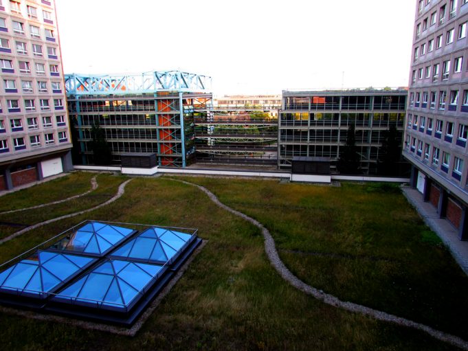 Berlin Mitte: Baustellen und Ferienflieger