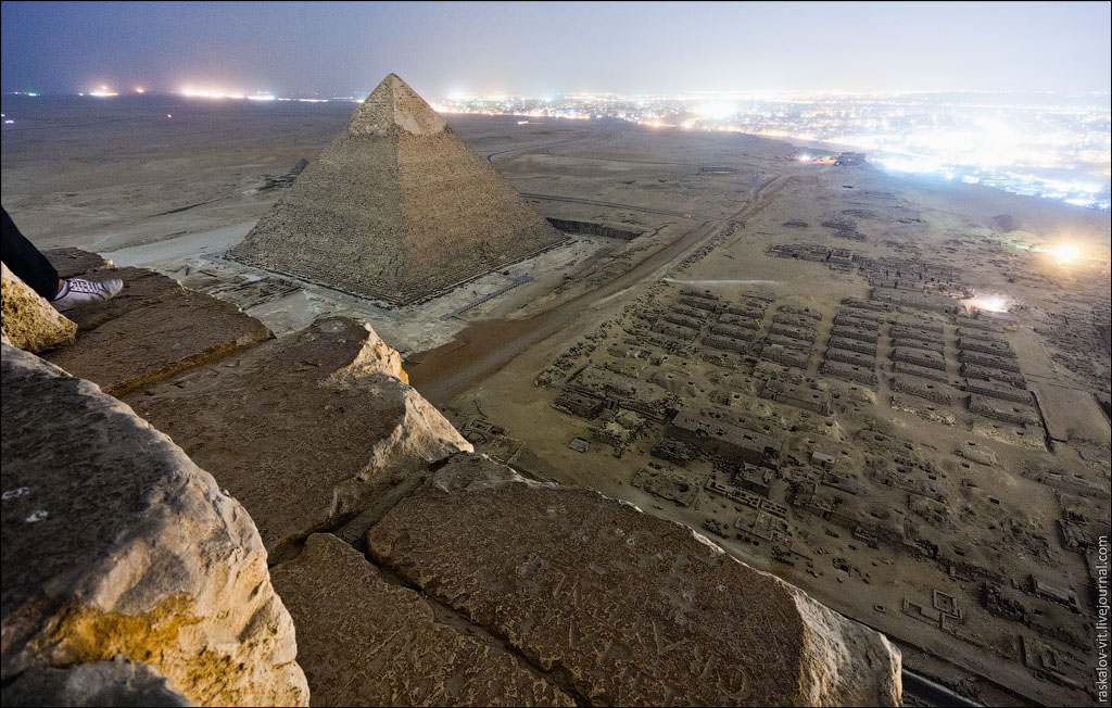 vitaliy-raskalov-pyramids