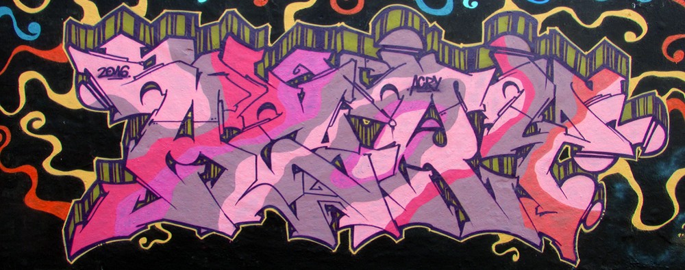 mauerpark-graffiti-wall-11