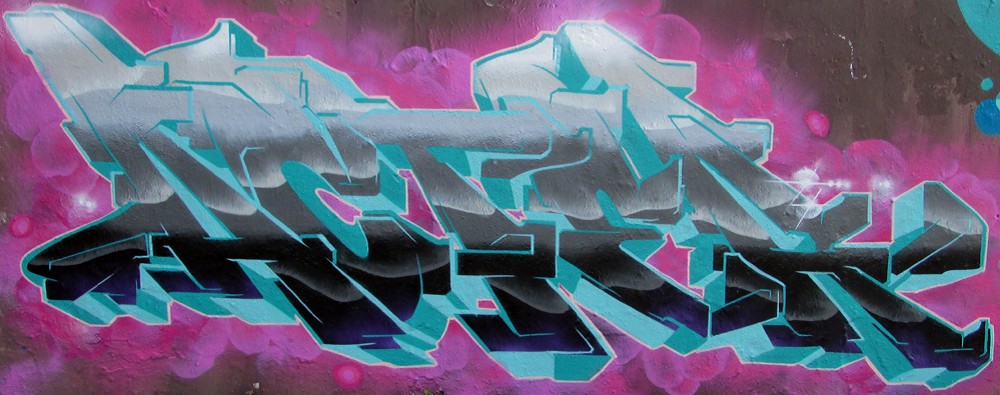 mauerpark-graffiti-wall-13
