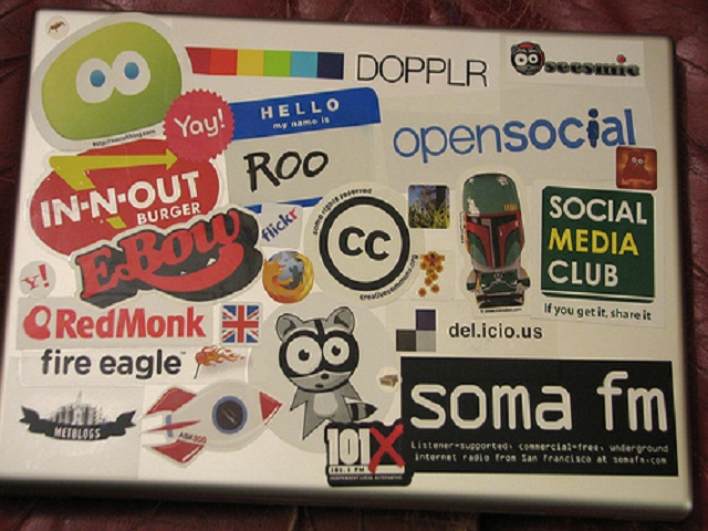 ontai-beklebtes-laptop12