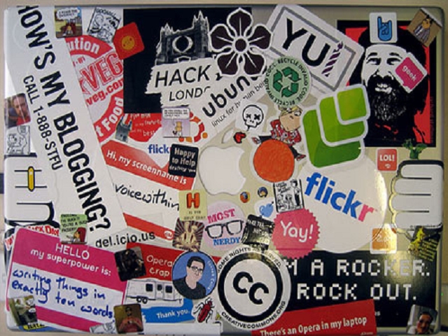 ontai-beklebtes-laptop17