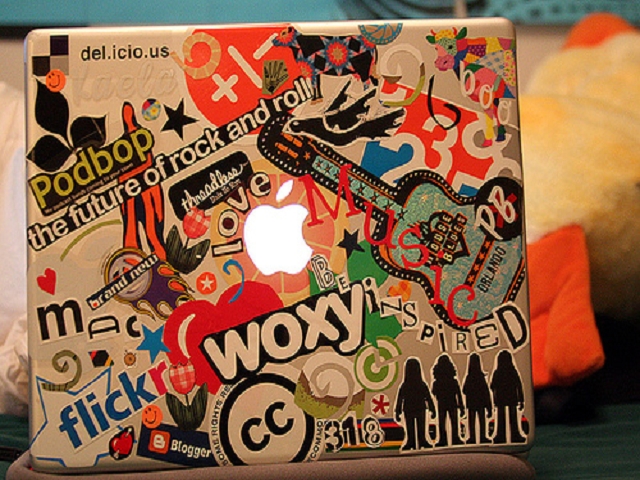 ontai-beklebtes-laptop7