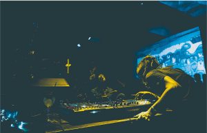 26.1. Eton Messy & Zimmer Clubnacht mit Deep House & Future Garage im Gretchen