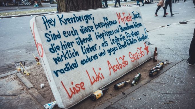 Berlin 1. Mai in Bildern von Robert Herhold