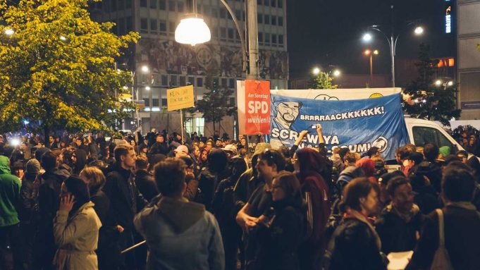 Bilderserie: Anti AfD Demo vor dem Traffic „Club“