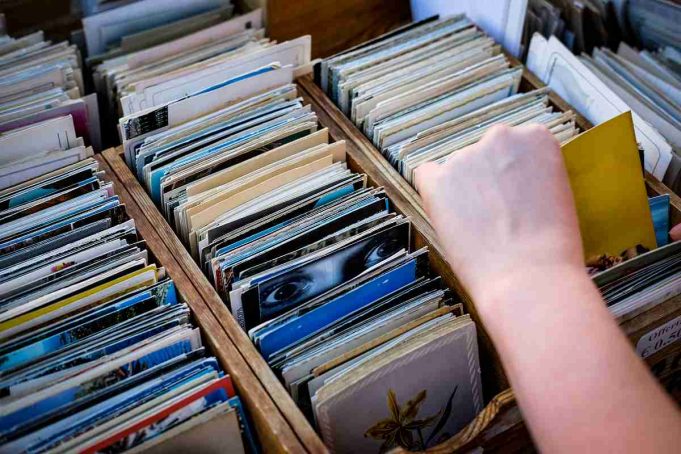 Juan Hoerni ft. Chezere – When You Smile