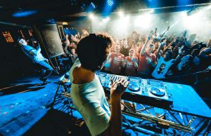 2.3. Ostfunk Special mit AKA AKA, Martin Books, Earthling im CLUB OST