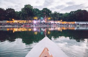 Tullamore D.E.W. präsentiert den besten Poetry-Slam der Welt am 26. Juli im Strandbad Weißensee