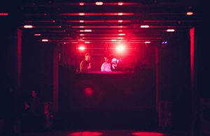 Im Regen stehen gelassen: Kölns Veranstalter gehen auf die Straße!