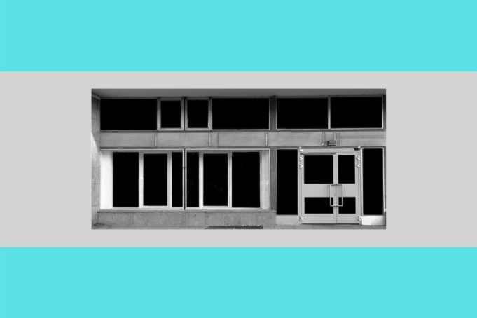 Installation GESPENSTER von Roland Boden im KORN Kunstraum