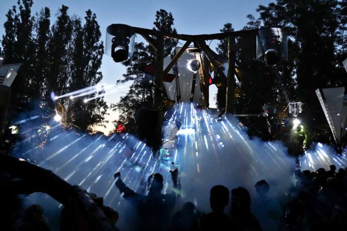 WURZELFESTIVAL 2021 erstmals hybrid – In real vor Ort und interaktiv digital via LIFELIVE.io