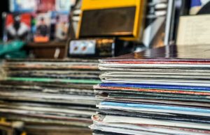 Col Lawton – Super Dupa Feat. Liz Jai