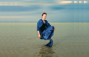 Rosa Anschütz veröffentlicht auf BPitch „Their Blood“, die erste Single ihres Albums „Goldener Strom“.