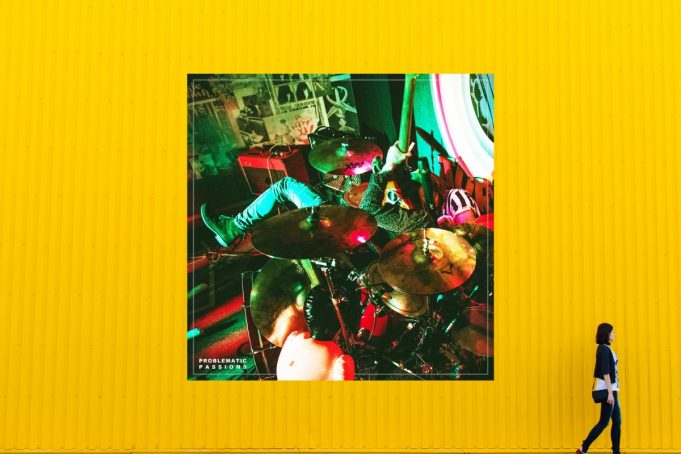 Die britische Rockband Mellor kündigt das Album ‚Problematic Passions‘ an.