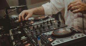 LOSTBOYJAY releases new BRANDY sampling single ‚COULD BE WRONG‘ with bumping extended mix