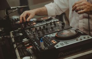 Streaming-Monopoly: Warum 0,1 % der Künstler fast alles kassieren – und was die GEMA damit zu tun hat