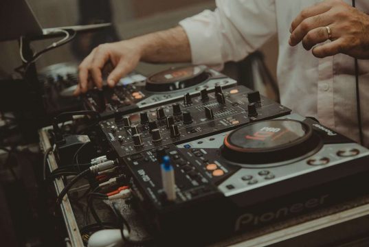 Streaming-Monopoly: Warum 0,1 % der Künstler fast alles kassieren – und was die GEMA damit zu tun hat