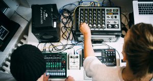 Artist Interview: Turquoise Colored French Tourists