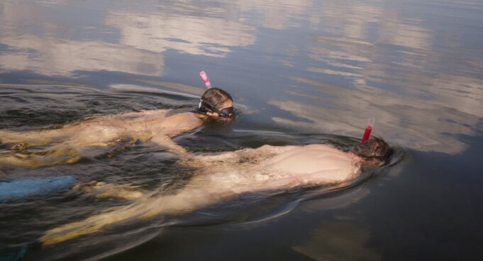 TRUST ME – Ein Dokumentarfilm über das Experimentieren eines Paares mit einer offenen Beziehung