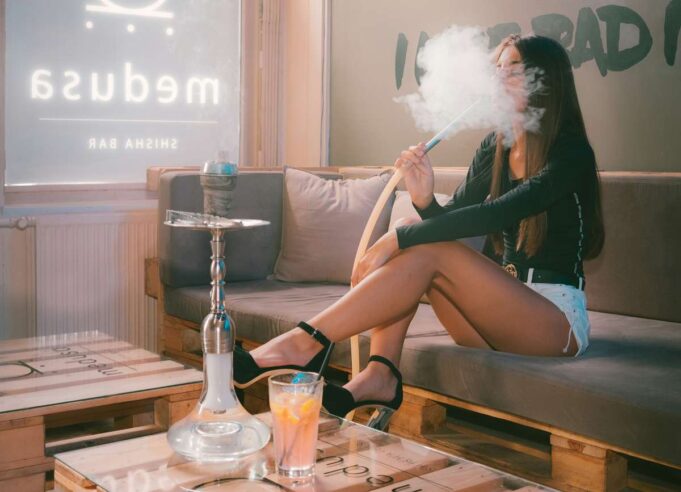 Die Renaissance der Shisha-Kultur: Warum Shisha-Rauchen wieder im Trend liegt