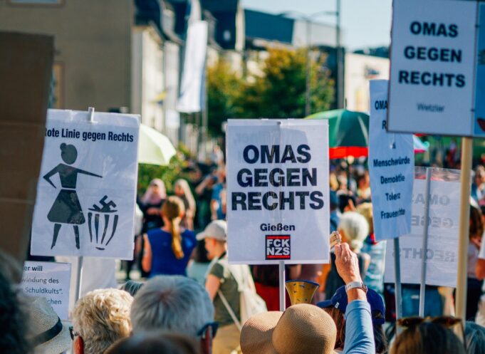 Die CDU und Omas gegen Rechts