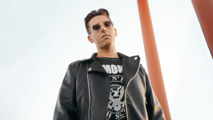 Artist Interview: Dave Delly