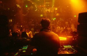 Musikrichtungen und ihre Vielfalt: Von Berliner Hymnen bis zu globalen Musik-Arten