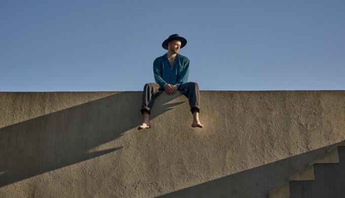 MONOLINK kündigt Album „THE BEAUTY OT IT ALL“ für September an