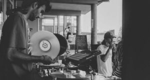 Die Ästhetik der Überzeugung: Warum ich nie damit angefangen habe, die Crowd zu „lesen“