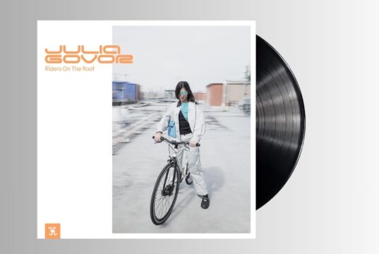 Julia Govor – Riders On The Roof