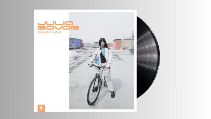 Julia Govor – Riders On The Roof