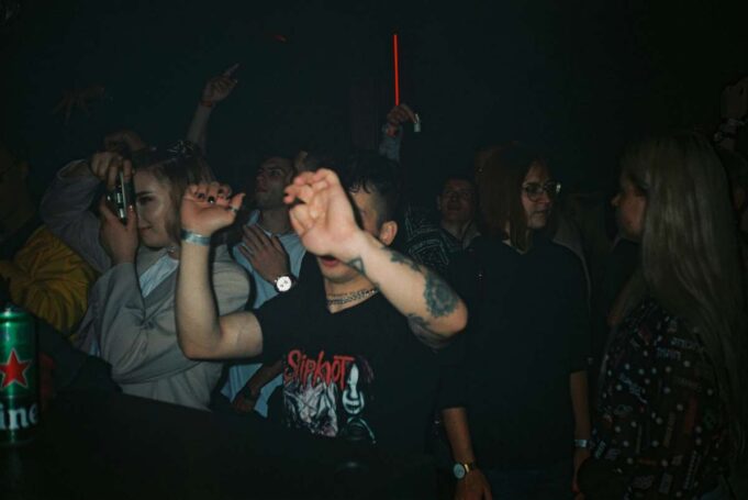 Warum die Türpolitik in Berliner Technoclubs so unberechenbar wirkt