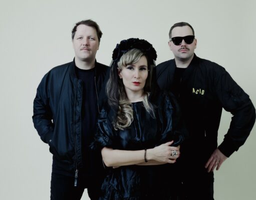 ARTIST INTERVIEW: Dina Summer